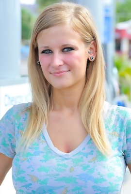 busty Alice sexy public photos
