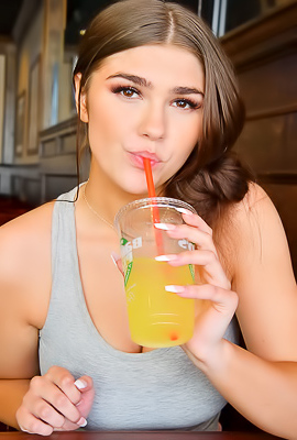 FTV Aria Makes Public Teasing In Park